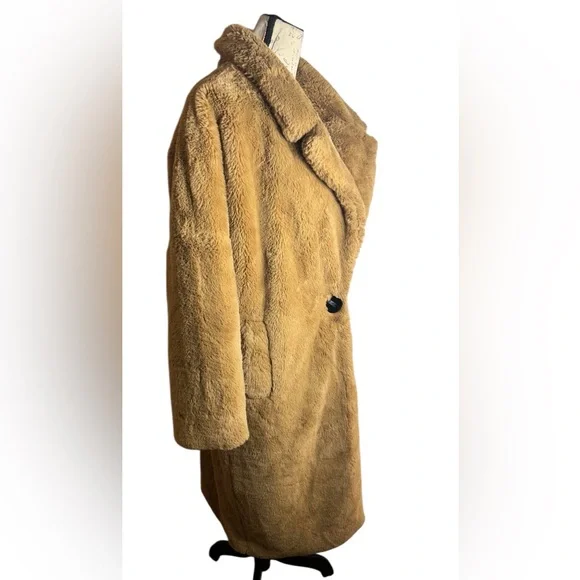 Magaschoni Camel Teddy Jacket - Picture 4 of 5